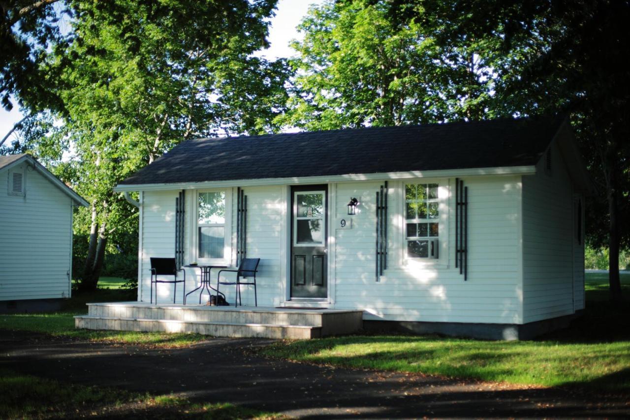 Carleton Inn & Cottages Bridgetown Extérieur photo