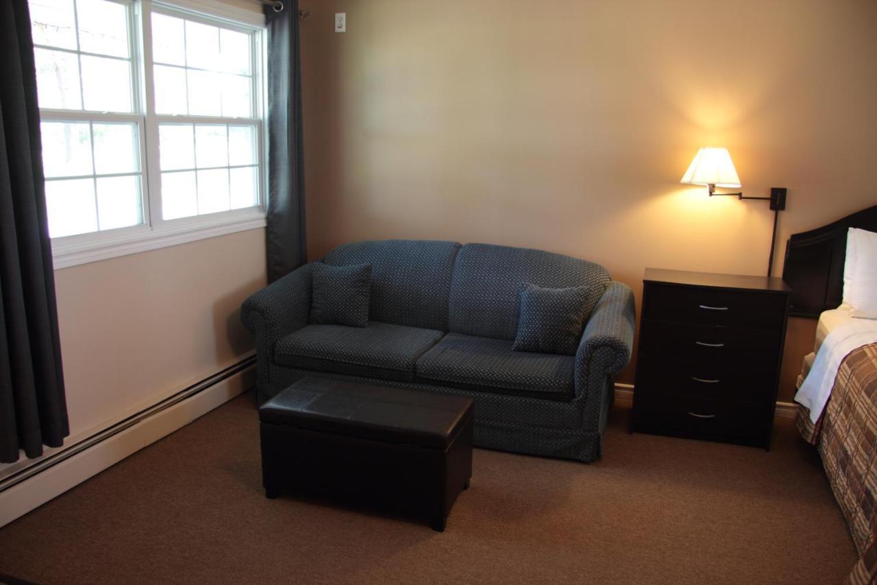 Carleton Inn & Cottages Bridgetown Extérieur photo