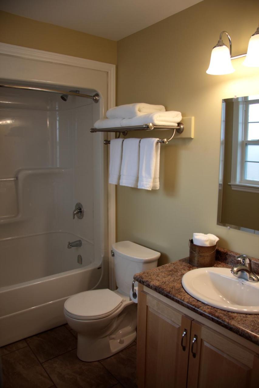 Carleton Inn & Cottages Bridgetown Extérieur photo